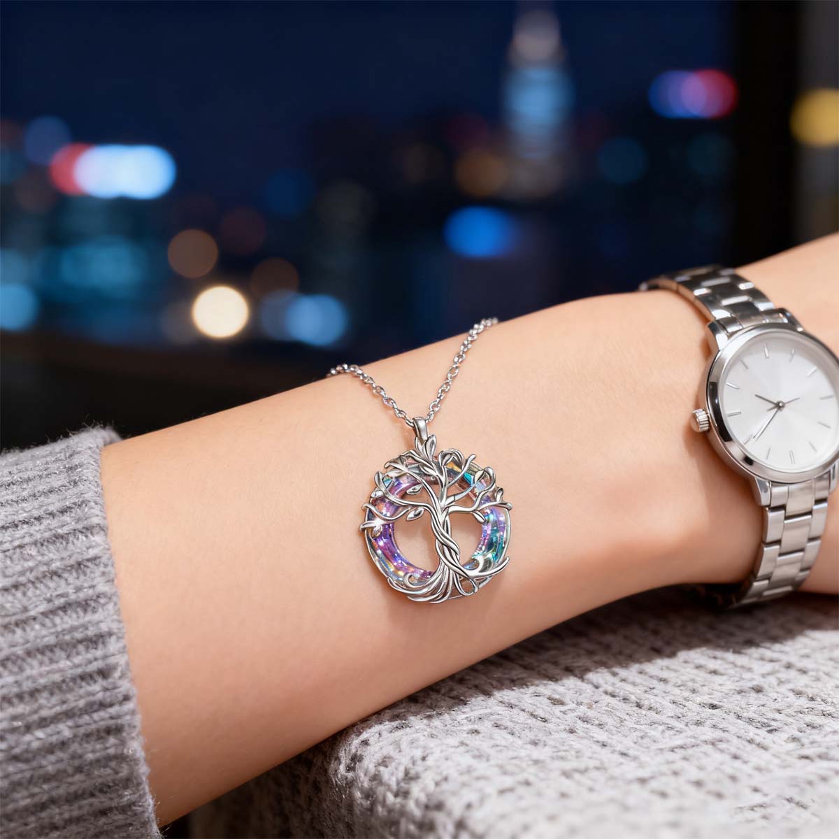 "Collar de cristal del árbol de la vida, colgante de cristal con anillo circular de colores incrustado en aleación."