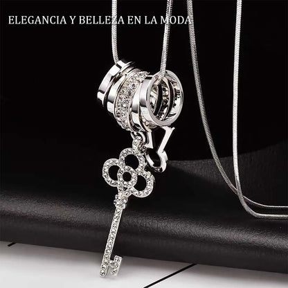 Gargantilla de Moda: Un collar largo con un toque de lujo contemporáneo, un accesorio único y versátil para la temporada.