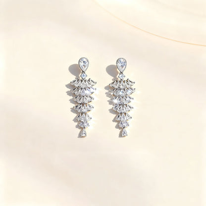 **Pendientes con poste de plata 925 y circonita sintética, de estilo palaciego elaborado, diseño delicado tipo pagoda, súper brillantes para mujer.**